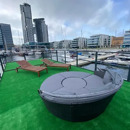 Apartman Houseboat Seafront *